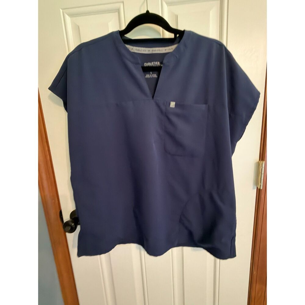 Fabletics Scrub Top L